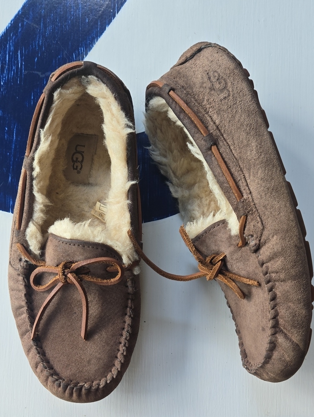 Ugg "Dakota" Espresso Brown Suede Moccasin Loafer With Wool Lining Size US 8